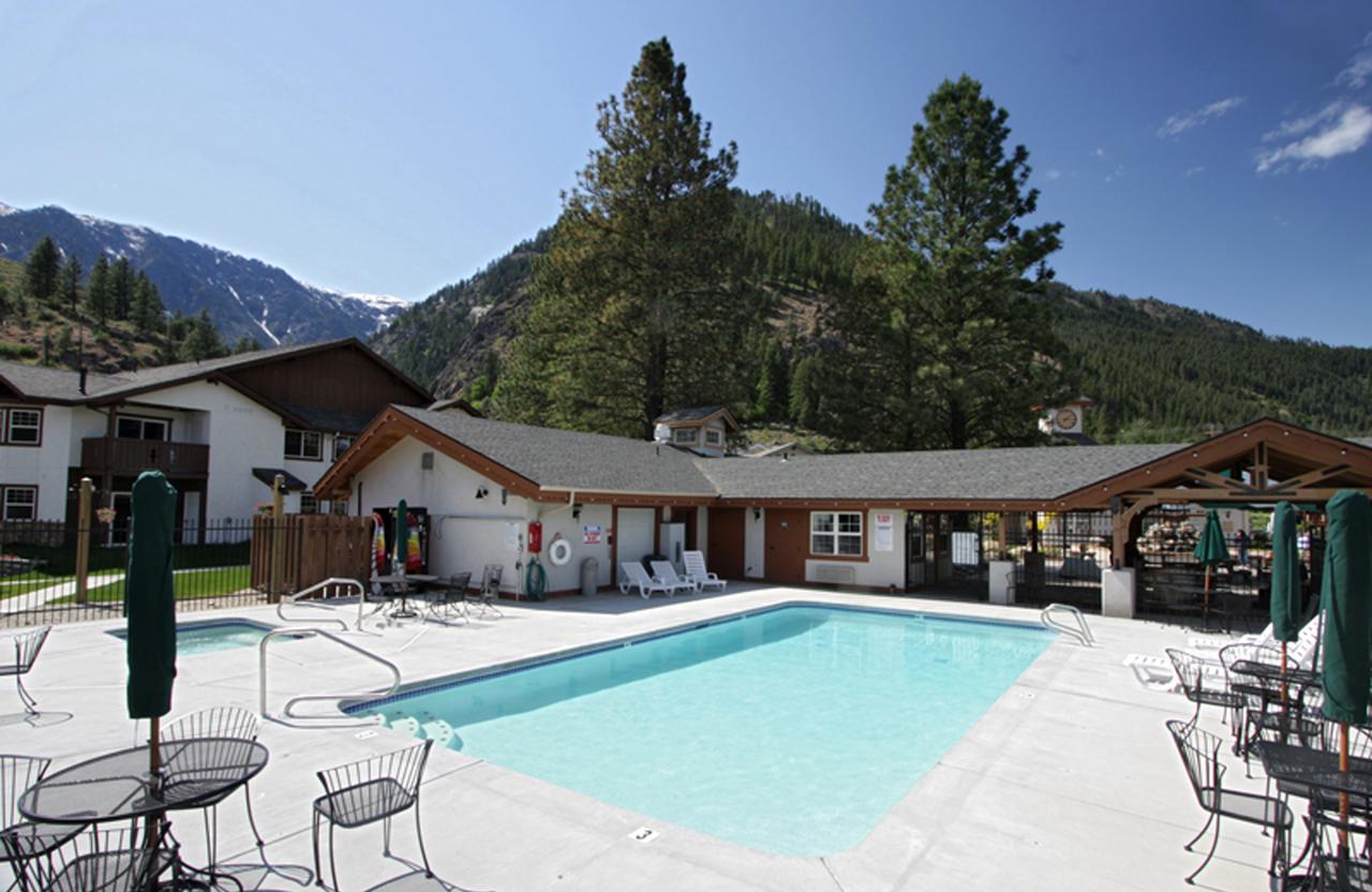 Icicle Village Resort Leavenworth Exterior photo